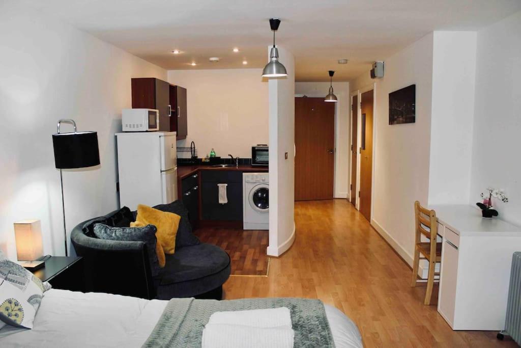 Modern City Central Studio Apt Μπέρμιγχαμ Εξωτερικό φωτογραφία